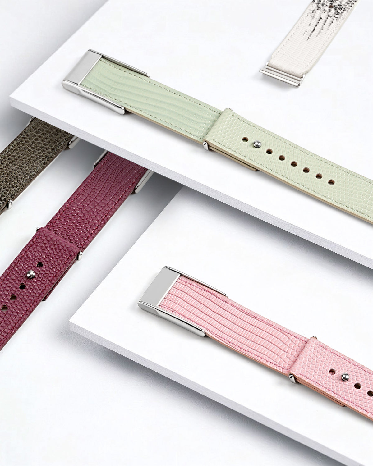 DKN Exclusive – Olive Green Lizard Whoop 5.0 & MG Strap